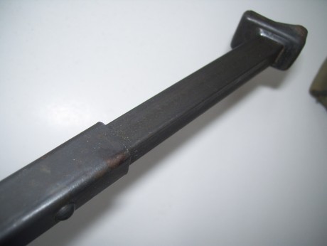 Hola
vendo un bipode para el fusil de asalto Cetme modelo C , esta nuevo sin estrenar con su funda 
tiene 50