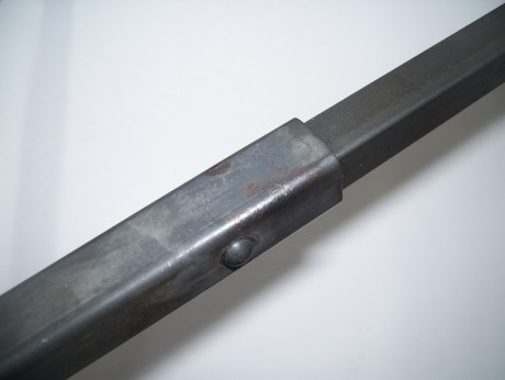 Hola
vendo un bipode para el fusil de asalto Cetme modelo C , esta nuevo sin estrenar con su funda 
tiene 60