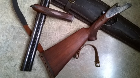 Buenas tardes, tengo un rifle Benelli Argo al cual le empezaban a salir manchas negras en la madera por 60