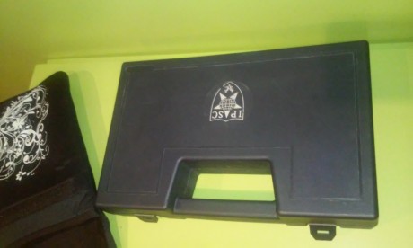 Se vende dicha arma tanfolio.la adquiri en este foro hace poco ha al unico dueño,pero me han operado y 02
