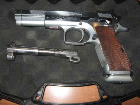 Se vende Tanfoglio Gold Custom 9mm 9x19 y 38 Super auto de 6" con dos cargadores uno del 9 y otro 01
