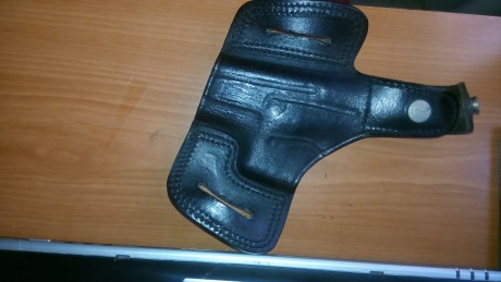 Pues haciendo limpieza me he encontrado con esta funda por los cajones, esta como nueva y es de la marca 01