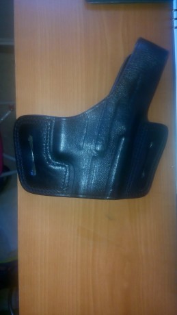 Pues haciendo limpieza me he encontrado con esta funda por los cajones, esta como nueva y es de la marca 00
