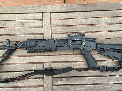 hola vendo vz 58 con dos cargadores,bocacha ,dos culatas ,montura para visor y correa,el arma se encuentra 00
