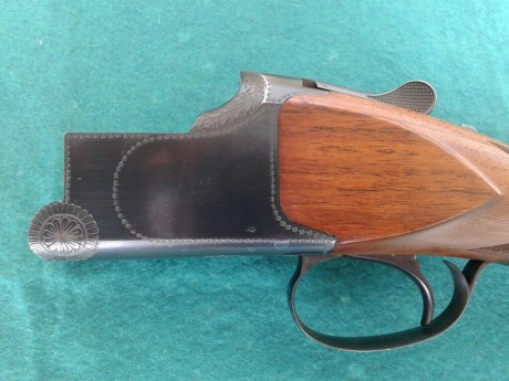  Buenas tardes, pongo en venta la escopeta de un amigo

Browning B25 modelo de caza

Culata inglesa
Monogatillo 00