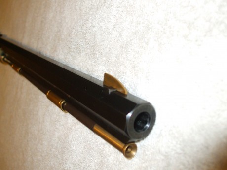 Hola, vendo rifle calibre .45 percusión ardesa Hawken Woodsman comprado nuevo en Agosto de 2014. Tiene 01
