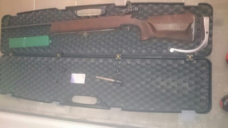 HOLA VENDO ESTA CARABINA POR NO USAR, ME LA REGALÓ MI ABUELO. YO SOLO HE TIRADO CON ELLA UNAS 10 VECES 02