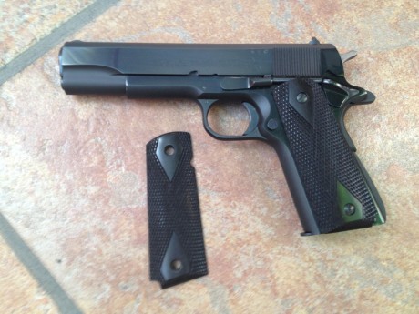 Vendo estos 3 juegos de cachas para Colt 1911.
Como se puede comprobar TODAS se han probado en un modelo 00
