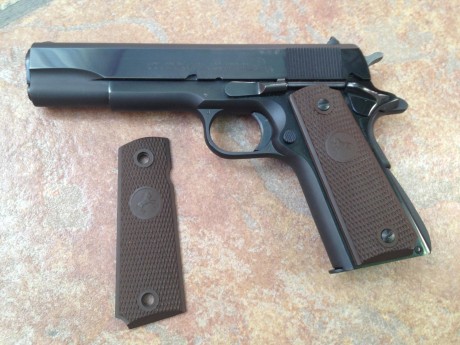 Vendo estos 3 juegos de cachas para Colt 1911.
Como se puede comprobar TODAS se han probado en un modelo 20