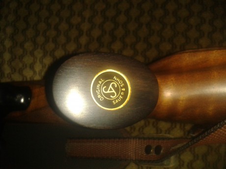 Modelo Forest calibre 9,3x62, cañón semipesado de 51 cm., miras especiales de batida, culata lomo de jabalí 30
