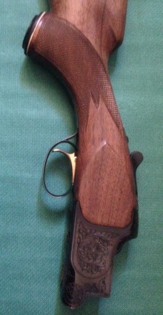 Se vende Escopeta Miroku Superpuesta , 71 cm. De cañón, * y *- de choque , 8mm de banda.  muy bien conservada 02