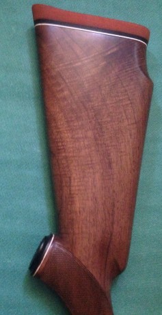 Se vende Escopeta Miroku Superpuesta , 71 cm. De cañón, * y *- de choque , 8mm de banda.  muy bien conservada 01
