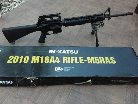 se vende replica de gas modelo m16a2, de la marca Inokatsu. es de sistema open bolt, no ha jugado nunca 00