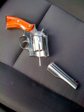 Estimados de “ARMAS.ES”, me comunico con ustedes a fin de plantearles la siguiente interrogante: resulta 02