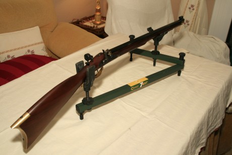 Hola: Vendo rifle "Scout" de pedersoli calibre 32" de pistón, muy poco uso, en perfecto 02