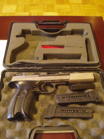 Vendo Hammerli X-Esse de 6" con contrapeso. La diana esta hecha con municion CCI Standard y a dos 00