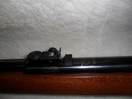 Hola, vendo esta carabina GAMO Stutzen cal 4.5, como nueva, con la funda que aparece en la fotografía, 02