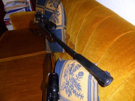 Hola, vendo esta carabina GAMO Hunter-CSI, IGT cal.4.5, en muy buen estado general y de funcionamiento. 01