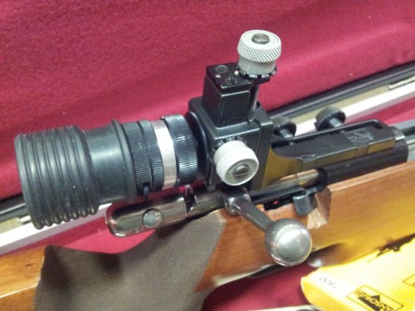 Vendo Carabina ANSCHÜTZ Match 64 Cal. 22LR con Diopter, estuche rígido y demás accesorios. Esta en perfecto 00