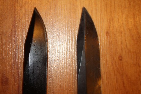 Hola, buenas. He comprado un nuevo cuchillo Glock y veo que los marcajes con el logo de la marca son distintos 12