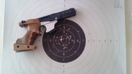 Vendo pistola Morini de competición del calibre 22 con un año y 1200 tiros aproximadamente.
Tiene regulación 10