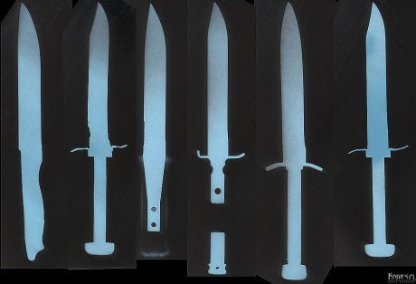 Hola, buenas. He comprado un nuevo cuchillo Glock y veo que los marcajes con el logo de la marca son distintos 51