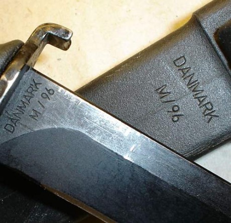 Hola, buenas. He comprado un nuevo cuchillo Glock y veo que los marcajes con el logo de la marca son distintos 60