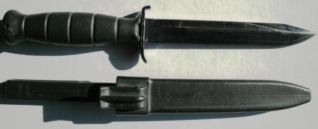 Hola, buenas. He comprado un nuevo cuchillo Glock y veo que los marcajes con el logo de la marca son distintos 72