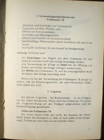Traducción:

"El cuchillo de campo 78

Descripción
El cuchillo de campo 78 es un cuchillo multifunción. 11