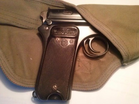 Vendo mi Pistola Campo-Giro de 9mm Largo esta guiada en F y como se puede ver en las fotos esta perfecta 100