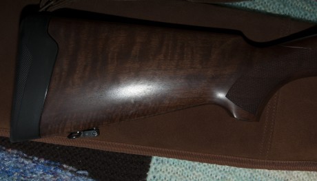 Hola compañeros del foro, tengo en venta una escopeta semiautomatica calibre 12 con apenas 3 años de antiguedad 00
