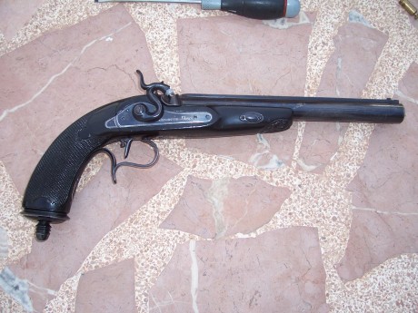hola atodos

sigue a la venta la pistola 

es siguiente arma
pistola de duelo marca ardesa rochatte aparis 122