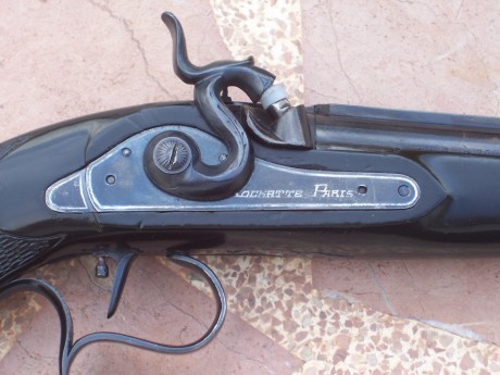 hola atodos

sigue a la venta la pistola 

es siguiente arma
pistola de duelo marca ardesa rochatte aparis 120