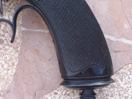 hola atodos

sigue a la venta la pistola 

es siguiente arma
pistola de duelo marca ardesa rochatte aparis 141