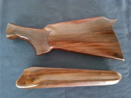 Buenas tardes, tengo un rifle Benelli Argo al cual le empezaban a salir manchas negras en la madera por 90