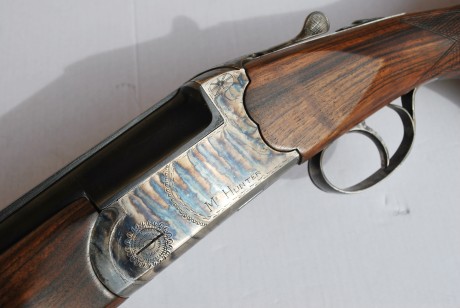 ¡Buenos días compañeros!
El mismo amigo vende también esta preciosa escopeta superpuesta Ignacio Zubillaga, 11