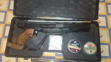 Vendo esta pistola de aire comprimido, carga por palanca, FW mod 100, cal 4.5. Interesados, contactar 00