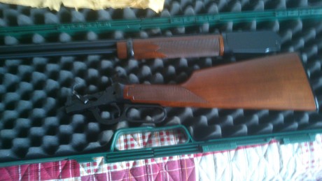 Vendo una carabina Winchester del calibre 22Lr autentica en muy buen estado, como se ve en las fotos puede 02