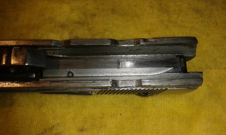 Vendo CZ 85 de 9mm Pb, está bien cuidada, tiene cachas de madera pintadas de negro, cargador de acero 00