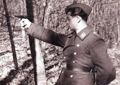 Hace unos días encontré por casualidad en una web extranjera un arma a la venta que hacía muchos años 70