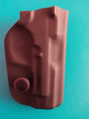 Vendo 3 cargadores, manual y caja originales y funda Pako Holsters para esta arma.90 € envío incluido. 00