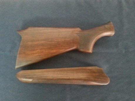 Buenas tardes, tengo un rifle Benelli Argo al cual le empezaban a salir manchas negras en la madera por 140