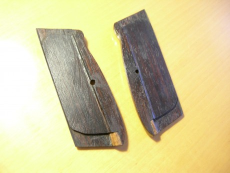 Vendo estas cachas para pistola  CZ-75 .
Son de madera y están hechas de modo artesanal.
Una de ellas 00