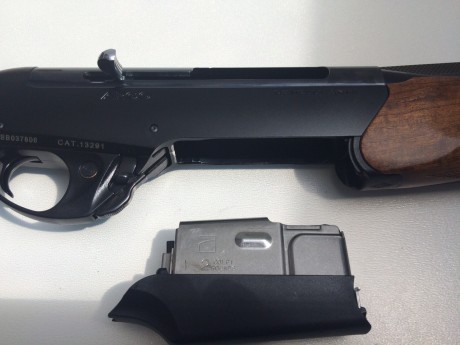 Hola a todos..
un amigo me pide que le anuncie este rifle para su venta...
Un Argo en 3006 como podeís 12