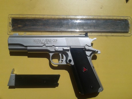 Hola buenas estoy interesado en comprarme una pistola cual me recomendais mandarme fotos y eso yo estoy 30