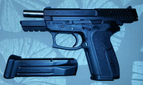    Hola Chic@s!

Vuelvo a poner a la venta esta magnífica y preciosa Sig Sauer SP2022 en Madrid.

Guiada 20