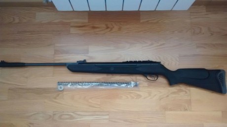 Se vende Hatsan 125 calibre 5.5 con poco uso.

Guardada en funda y con poco uso, tal y como se ve en las 01