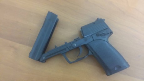 Hola de nuevo.

Vendida la CP99, quedan las otras dos.

Pongo a la venta este dúo de pistolas de 4,5. 21