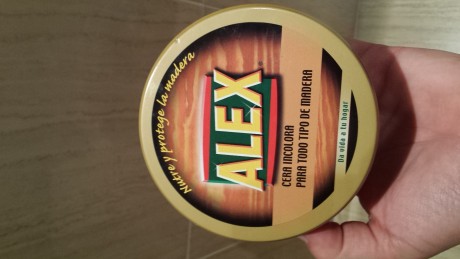 Buenas tardes, tengo un rifle Benelli Argo al cual le empezaban a salir manchas negras en la madera por 00