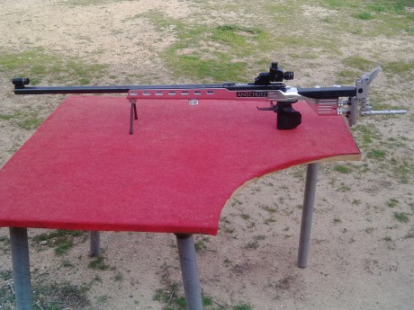 Un compañero me pide que ponga a la venta esta Carabina ANSCHUTZ 1913 SUPER MATCH , guiada hace seis meses,dispone 00